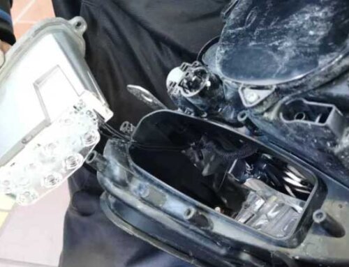 How to repair BMW turn signal light