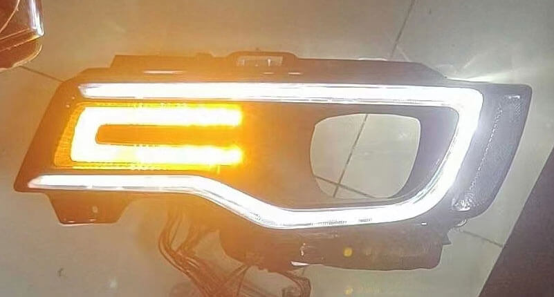Jeep Grand Cherokee front headlight daytime running light DRL repair