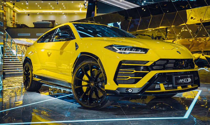 Lamborghini URUS headlight cover