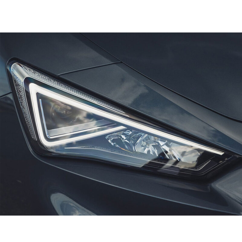 SEAT Leon front headlight 2020 2021 2022 2023 2024 2024 year