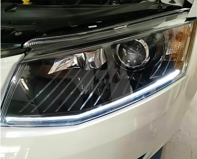 Skoda Octavia headlight 2015 2016 2017 year